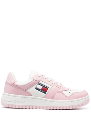 Tommy Jeans embossed-logo leather sneakers - Pink