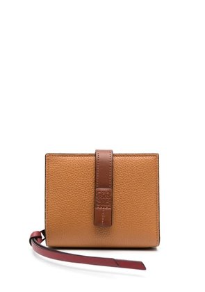LOEWE trifold grained-leather wallet - Brown
