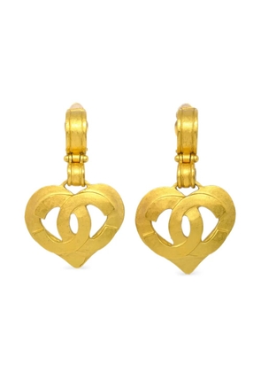 CHANEL Pre-Owned 1995 heart clip-on earrings - Gold