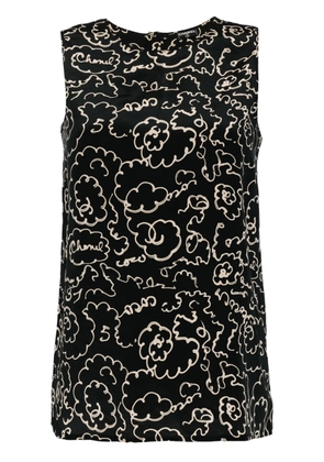 CHANEL Pre-Owned 1990-2000s logo-print silk blouse - Black