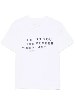 sacai flocked-slogan T-shirt - White