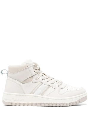 Tommy Jeans Retro Basket high-top sneakers - White
