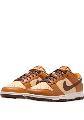 Nike Dunk Low SE 'Cherry Charms - Desert Ochre' sneakers - Orange