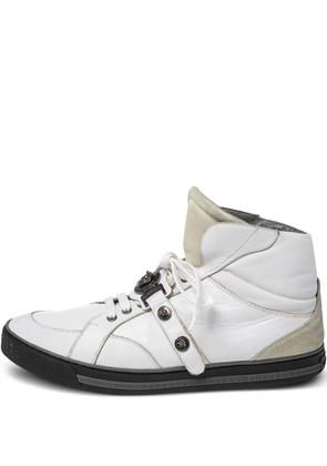 Versace Pre-Owned leather sneakers - White
