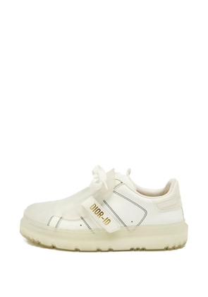Christian Dior Pre-Owned logo-detail leather sneakers - White