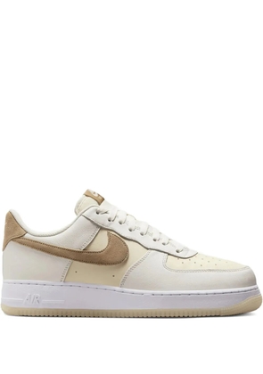 Nike Air Force 1 'Coconut Milk' sneakers - Neutrals