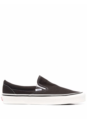 Vans UA slip-on canvas sneakers - Black