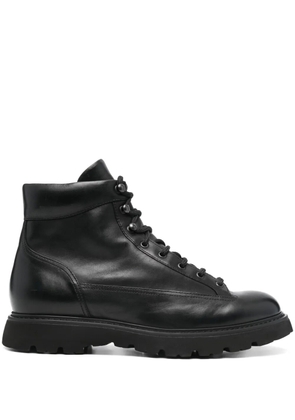 Doucal's leather lace-up boots - Black