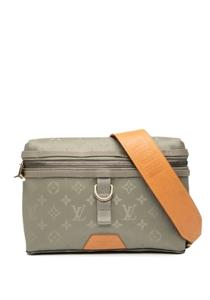 Louis Vuitton Pre-Owned 2021-2025 Monogram Titanium Messenger PM crossbody bag - Grey