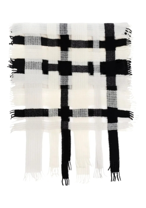 Issey Miyake Raschel fringed-hem scarf - White