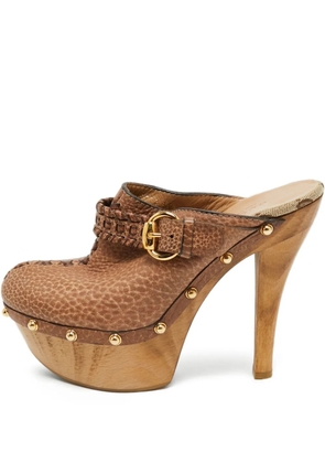 Gucci Pre-Owned Janis leather studded mules - Brown