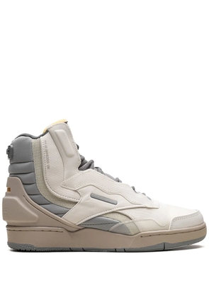 Reebok BB 4000 II Nasa sneakers - Grey