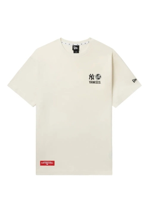 NEW ERA CAP Yankees logo T-shirt - Neutrals