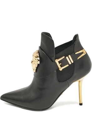 Versace Pre-Owned Medusa buckle pointed-toe boots - Black