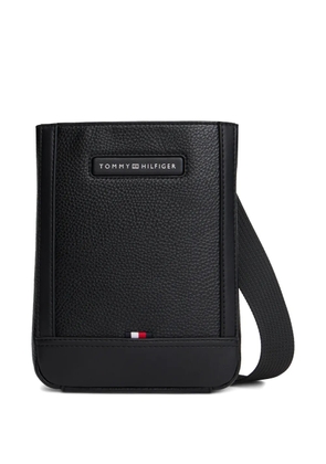 Tommy Hilfiger logo-plaque messenger bag - Black