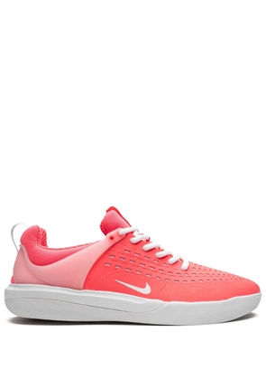 Nike SB Zoom Nyjah 3 'Hot Punch' sneakers - Pink