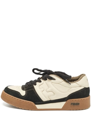 Fendi Pre-Owned contrast-panelled sneakers - White