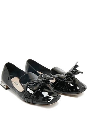 Miu Miu Pre-Owned crystal-embellished ballet flats - Black