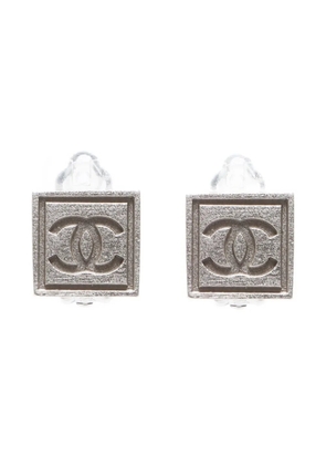 CHANEL Pre-Owned 2004 Interlocking CC Square earrings - Silver