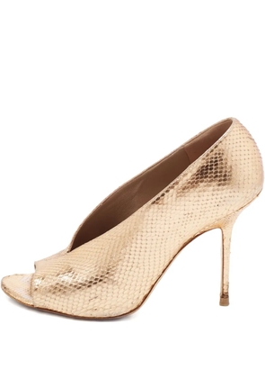 Burberry Pre-Owned snakeskin-embossed pumps - Gold