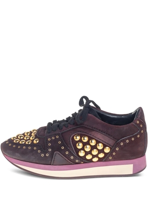 Burberry Pre-Owned stud-embellished suede sneakers - Red