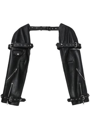 We11done buckle-fastening leather sleeves - Black