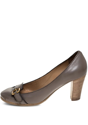 Chloé Pre-Owned 75mm buckle-detail leather pumps - Grey