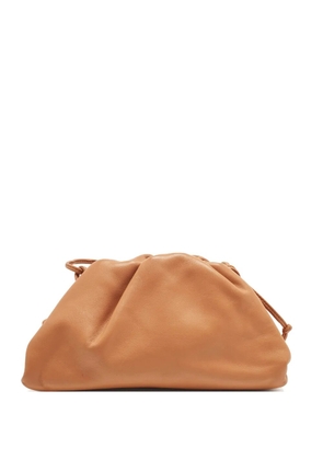 Bottega Veneta Pre-Owned mini The Pouch leather gathered clutch bag - Brown