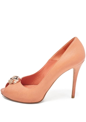 Alexander McQueen Pre-Owned 115mm skull-embellished pumps - Orange