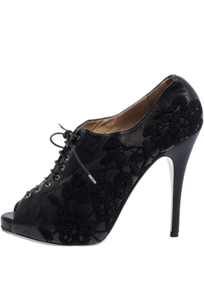 Valentino Garavani Pre-Owned floral-embroidery lace-up boots - Black