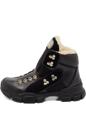 Gucci Pre-Owned Flashtrek Chunky shearling ankle boots - Black