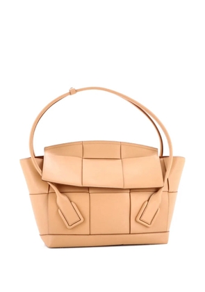 Bottega Veneta Pre-Owned Arco Bag Maxi Intrecciato Leather Medium shoulder bag - Brown