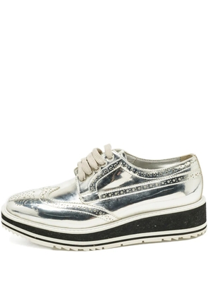 Prada Pre-Owned patent-leather derby sneakers - Silver