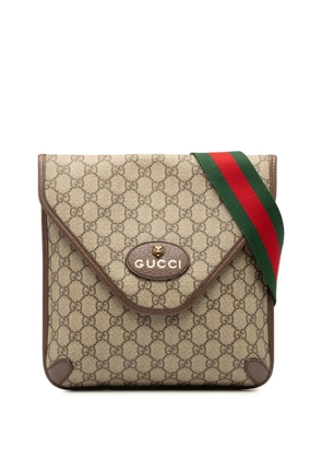 Gucci Pre-Owned 2016-2025 Medium GG Supreme Neo Vintage Flap crossbody bag - Brown