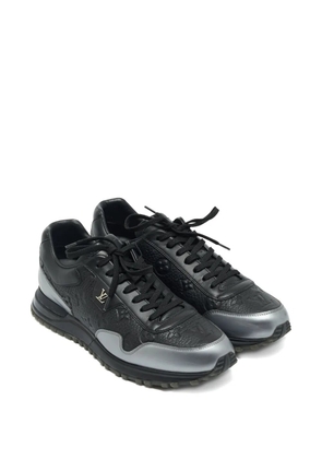 Louis Vuitton Pre-Owned leather sneakers - Black