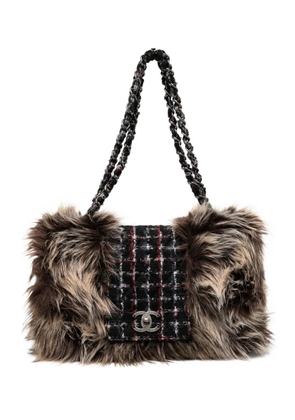 CHANEL Pre-Owned classic flap faux fur tweed shoulder bag - Black