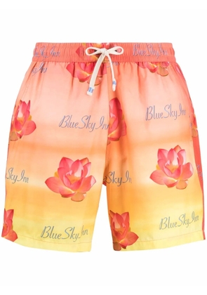 BLUE SKY INN graphic-print swim shorts - Orange