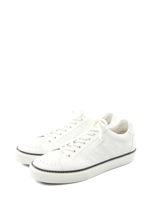 Louis Vuitton Pre-Owned monogram sneakers - White