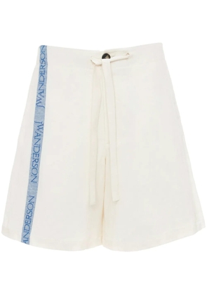 JW Anderson intarsia-logo wide-leg shorts - Neutrals