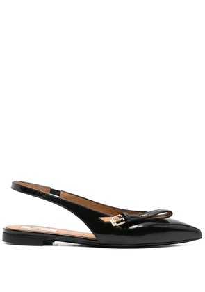 Moschino decorative-buckle pumps - Black