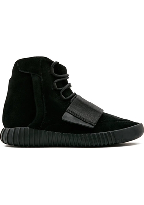 adidas Yeezy Boost 750 'Triple Black' sneakers