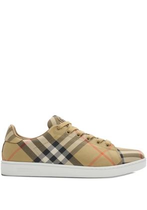 Burberry Set checked logo sneakers - Neutrals