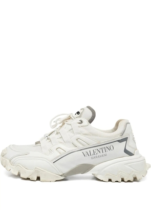 Valentino Garavani Pre-Owned Climbers sneakers - White