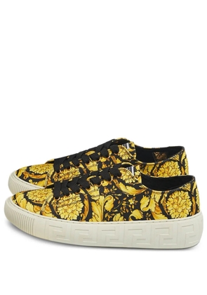 Versace Pre-Owned Barocco-print Greca sneakers - Yellow