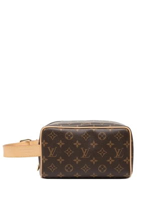 Louis Vuitton Pre-Owned 2021-2025 Monogram Locker Dopp Kit clutch bag - Brown