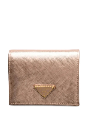 Prada logo-plaque saffiano-leather wallet - Brown