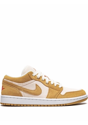 Jordan Air Jordan 1 Low SE 'Corduroy & Suede' sneakers - Orange