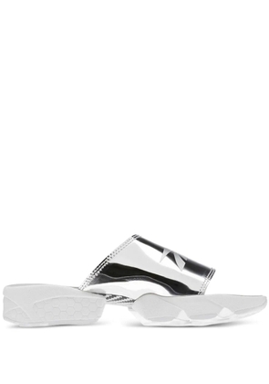 Reebok Fury Magic Hour slides - Silver