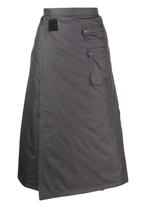 Goen.J wrap-effect quilted midi skirt - Grey