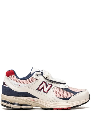 New Balance 2002R 'Sea Salt/Team Red' sneakers - White